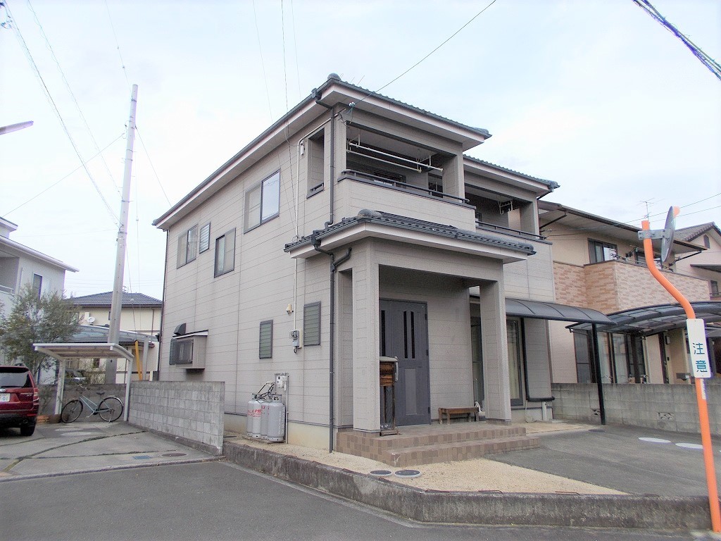 愛媛県松山市平井町の中古一戸建て 1700万円 の不動産 住宅の物件詳細 ハウスドゥ Com Sp スマートフォンサイト